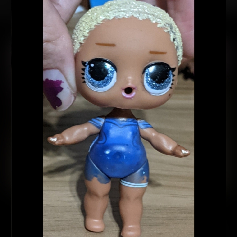 L.O.L. Bigger Surprise OMG! Secret Agent Glitter Bundle - Picture 5 of 12